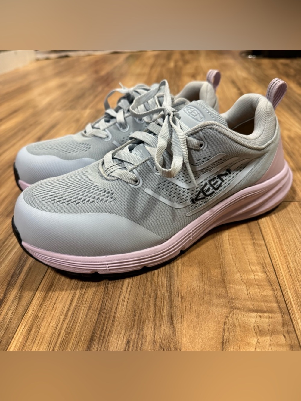 KEEN Utility Minneapolis Shoe W Size 8.5 Blue/Purple Composite Toe Safety Sneakr